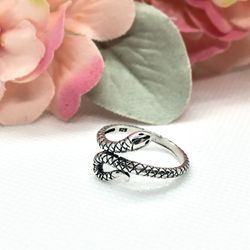 Snake Ring | Size 8 🐍