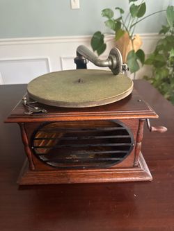 Antique BZH Hornless Talking Machine / Phonograph – Early 1900s Hand-Crank Record Player