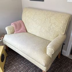 Loveseat 