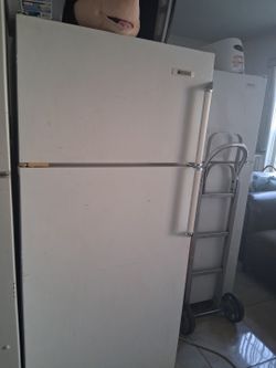 White Westinghouse Refrigerator 