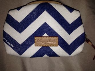 Dooney & Bourke small wallet