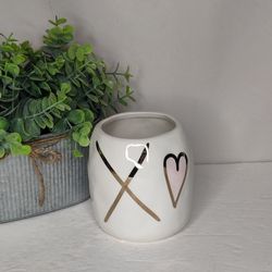 XO White Ceramic Love Heart Flower Vase