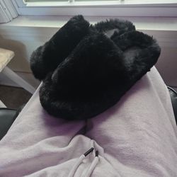 Slippers 