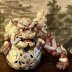 Big Porcelain Lion