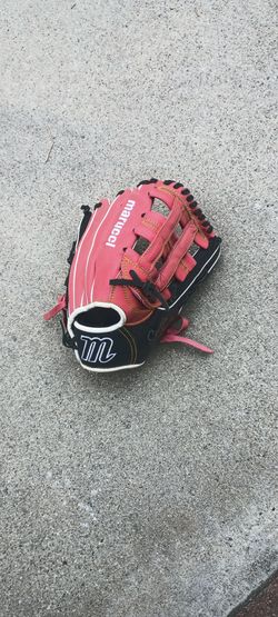 Marucci Baseball Glove