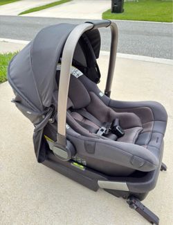 Nuna Pipa RX (comes with RELX base) /