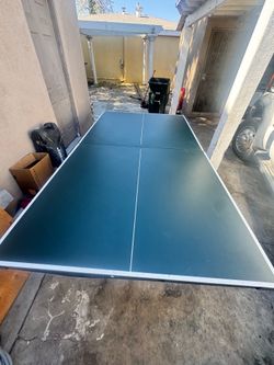 Ping pong table