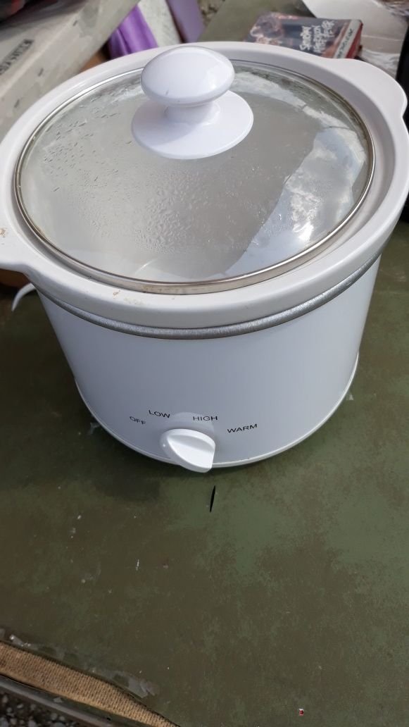 Small crock pot