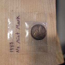 Circulated 1945 No Mint Mark Penny