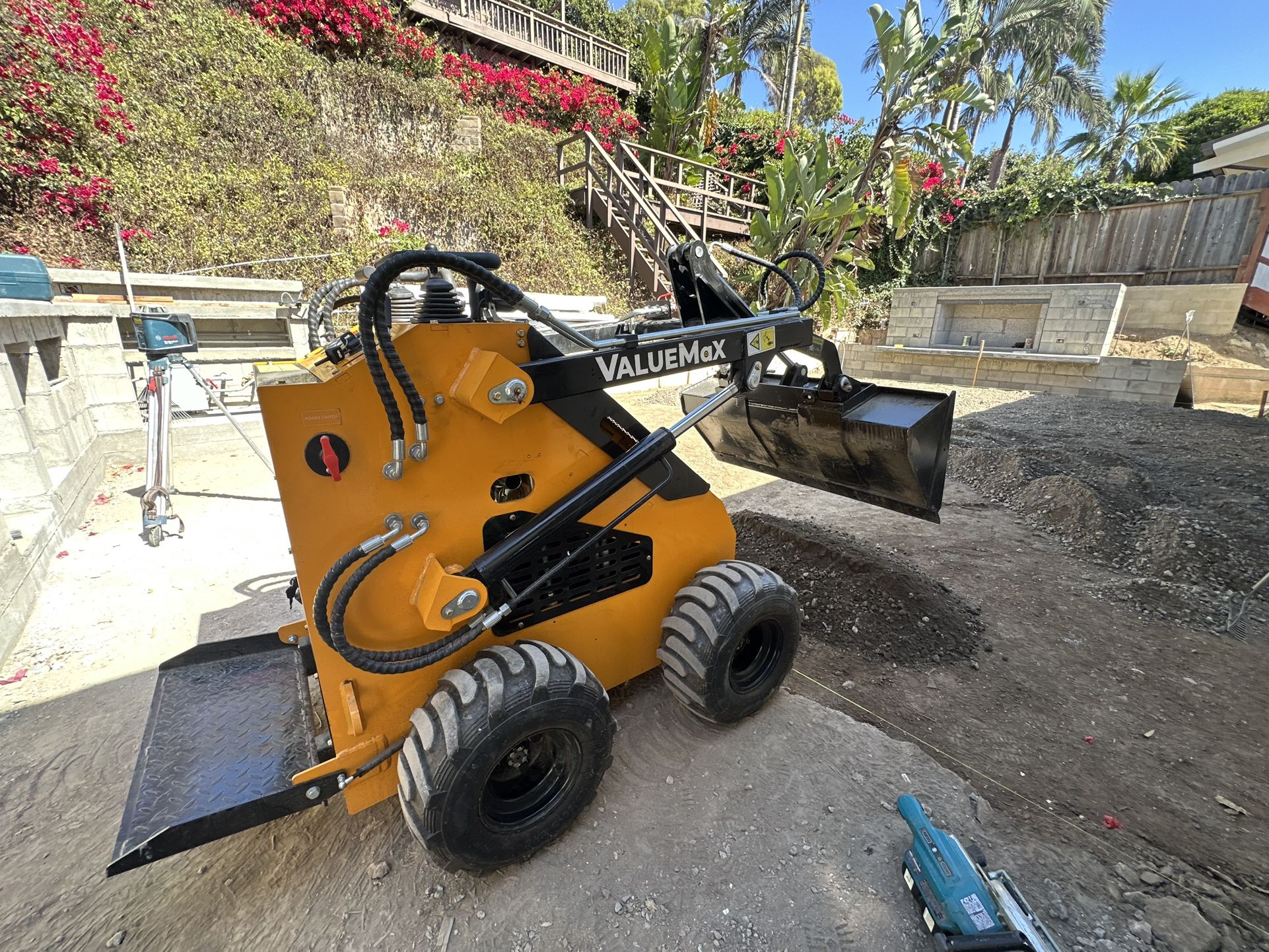 Skid Steer Honda - Powered 25 HP