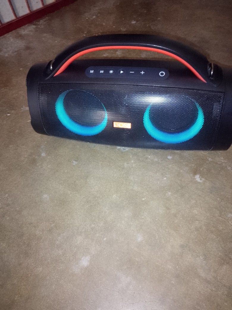 Doss Portable Bluetooth Speaker