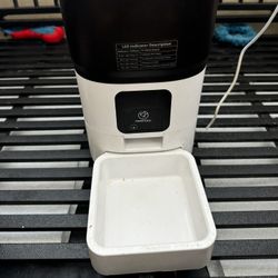 Automatic Dog Feeder
