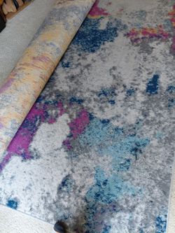 8x10 Area Rug $75 Still Available