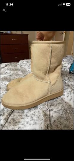 UGG Classic Short Boots For Men (size 10)