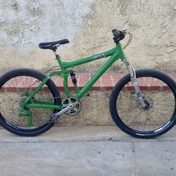 26"Giant/Fox Racing Mountain Bike 