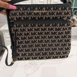 Michael Kors Crossbody