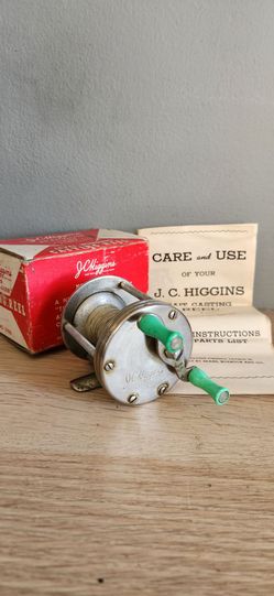 Vintage JC Higgins No. 3105 Fishing Reel