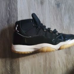 JORDAN 11 SIZE 11.5 