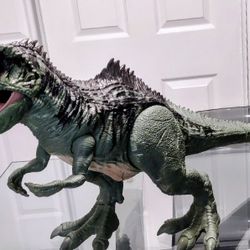 Jurassic World Dominion Super Colossal Giganotosaurus Dinosaur Park Toy 40” Long