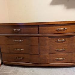 Free, mid-century dresser, you haul