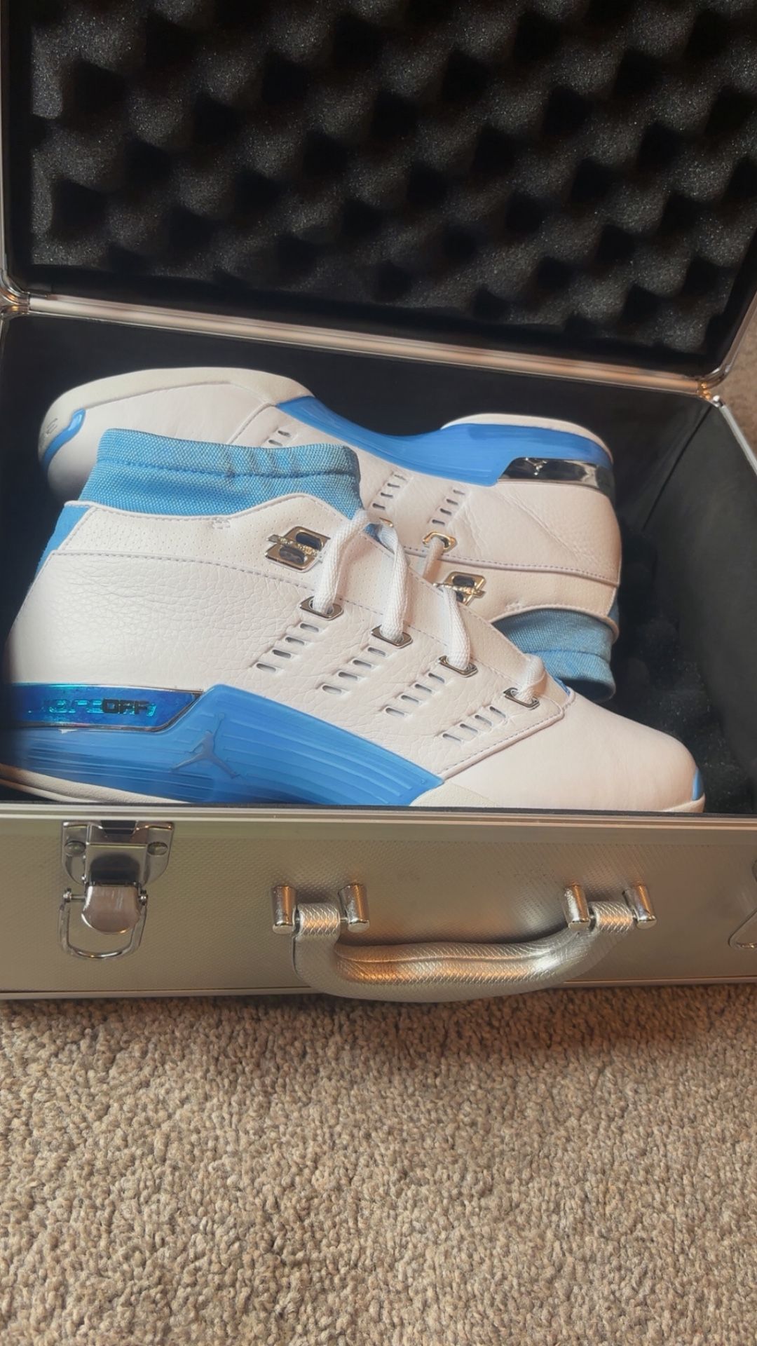 Air Jordan RETRO 17 “ UNC”