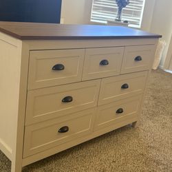 Farmhouse 7 Drawer Dresser 