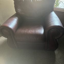 Leather Recliner Great Shape