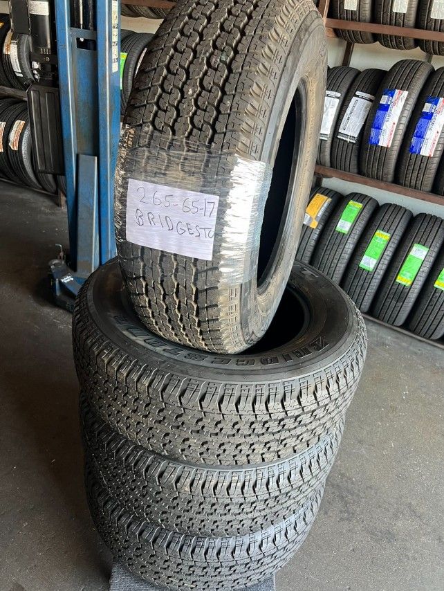265/65/17 Bridgestone #4 Tires Like New Mount & Balance // 4 llantas nuevas Instaladas Y Balanceadas