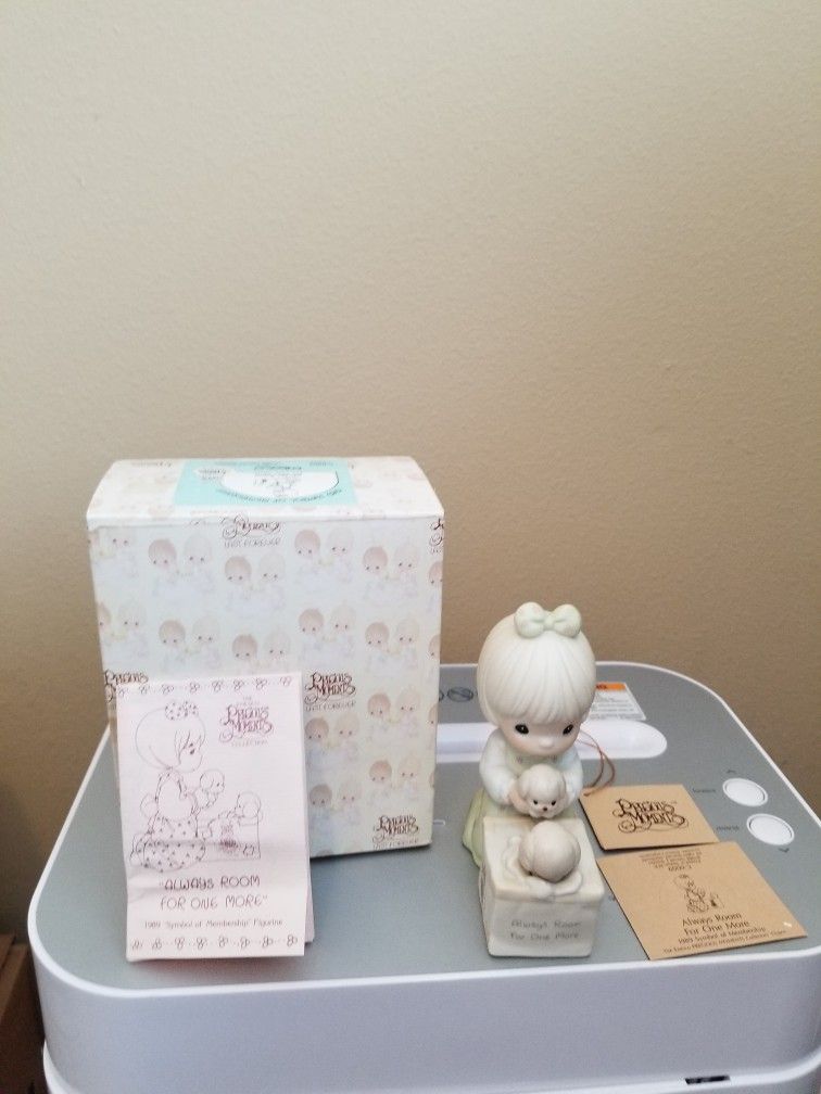 Precious Moments - Always Room For One More - 1988