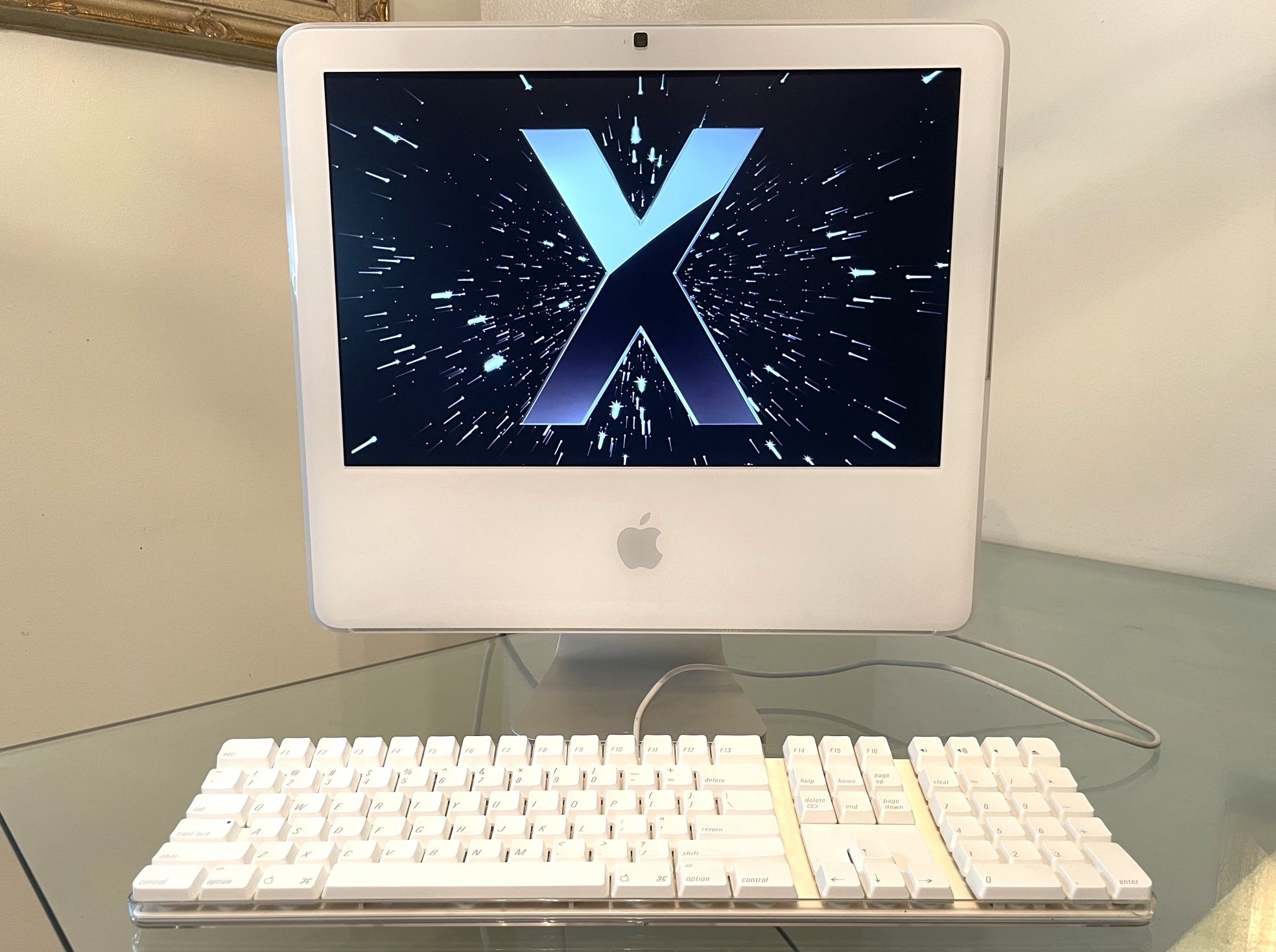 Apple iMac 2007 17" (Core 2 Duo 1.83GHz - 2GB RAM - 250GB SSD - A1195)