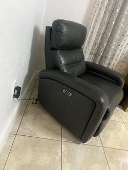 Reclinable Sofa