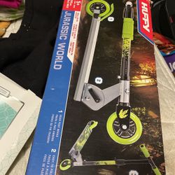 In-line Scooter 🛴 Brand New In Box Perfect For A Gift 