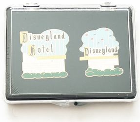 Disney DLR Cast Exclusive Disneyland Marquee & Hotel Sign LE 2 Pin Set
