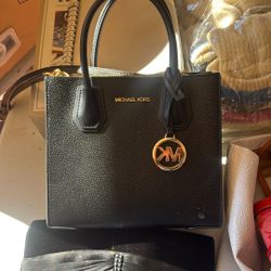 MK PURSE