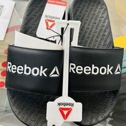 Reebok Sandals size 8 🩴🖤