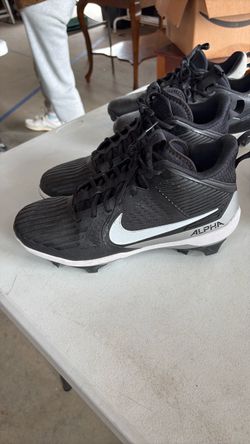 Football cleats size 13