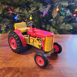 Vintange 1978 Tin/ Metal Tractor