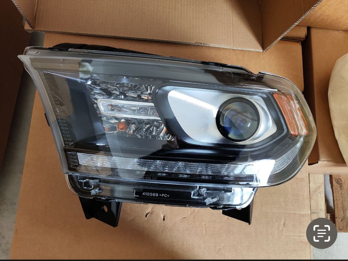 For 2016-2020 Dodge Durango Headlight Assembly Halogen Driver Passenger