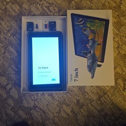 7 In Tablet And 2 /2 Tb Sd Cards 