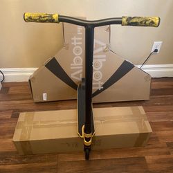 ALBOTT PRO SCOOTER BRAND NEW IN BOX 🎁🎁🎁