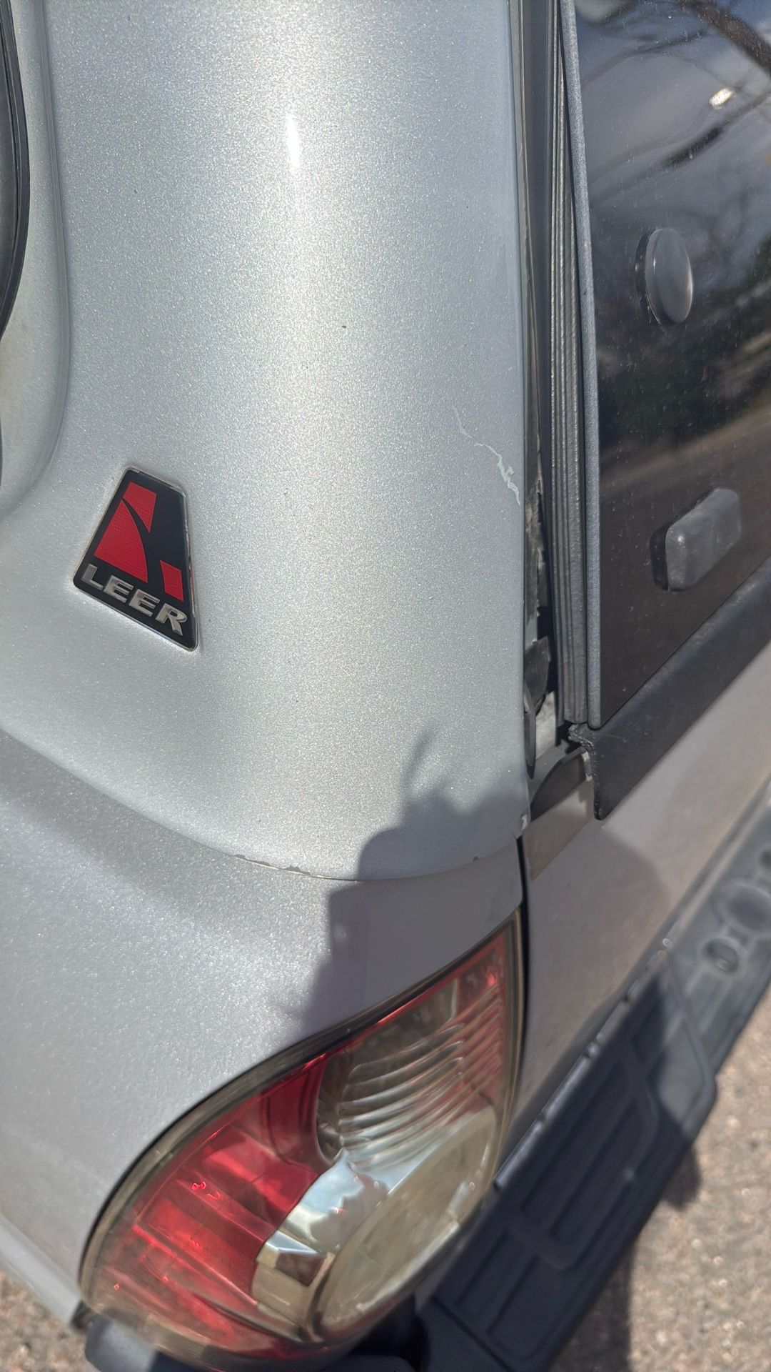 Tacoma Leer Topper 6FT