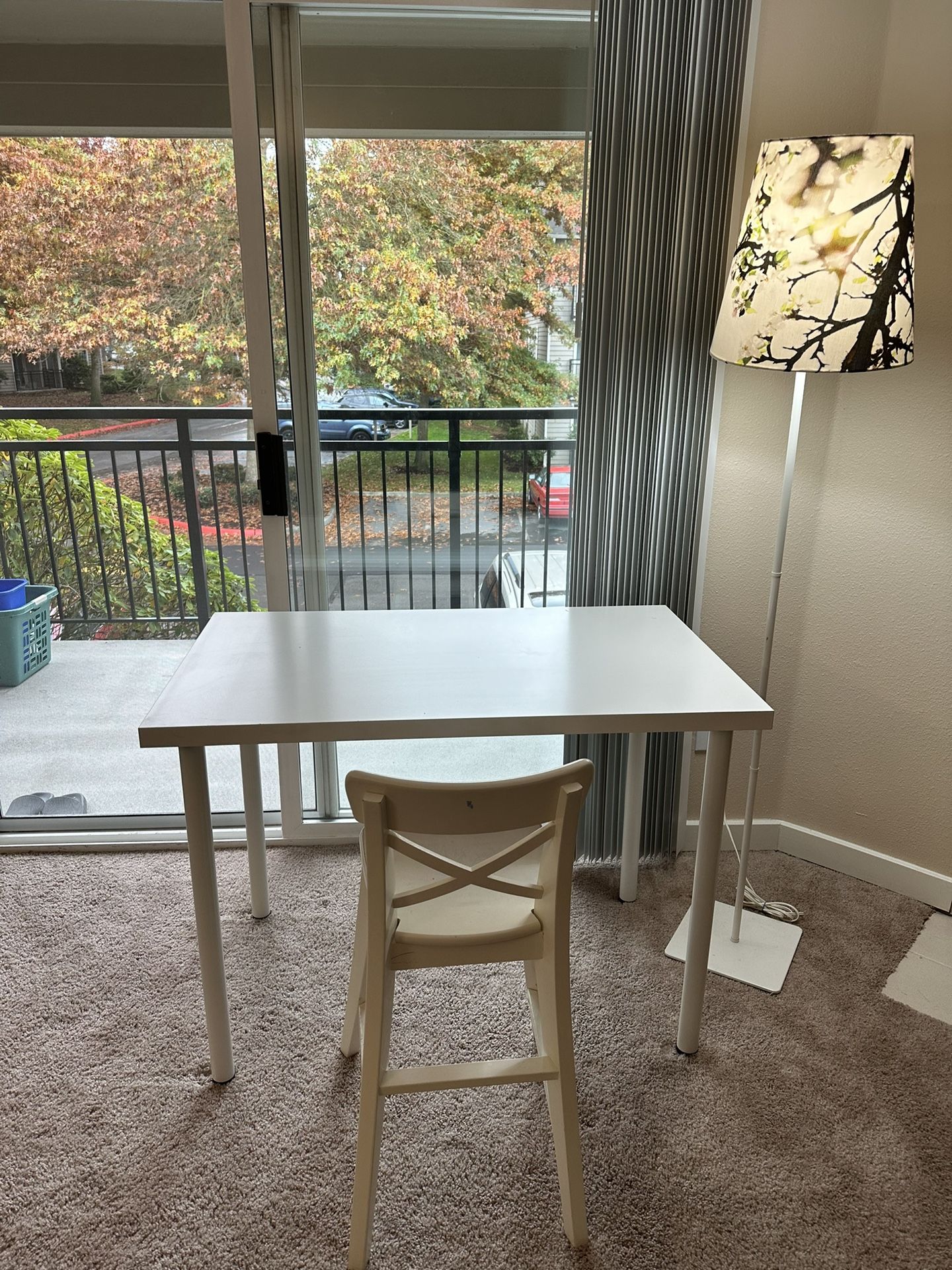 Tables, chairs and lamps