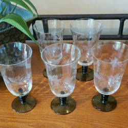 Vtg- Rare Etched Grapevine Glass Water Goblets with Green Stems (Set Of 5)