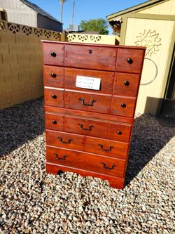 Stand up, dresser.
Big drawers