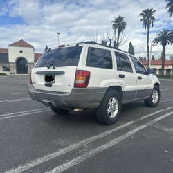 2004 Jeep Grand Cherokee Laredo