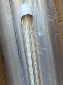 ONLY LUX T8 LED BULBS 4FT