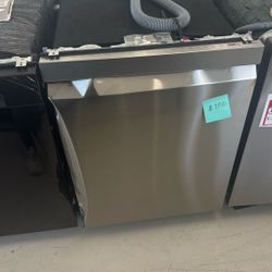 24 in. PrintProof Stainless Steel Smart Top Control Dishwasher with 1-Hour Wash and Dry, QuadWash Pro and Dynamic Dry