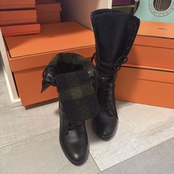 Burberry Black Leather Boots 