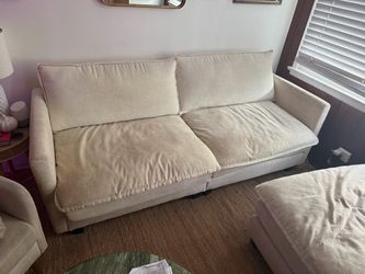 Couch + 2 ottomans