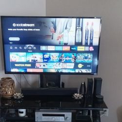 Tv Stand And VIZIO TV 42 INCHES FOR AALE